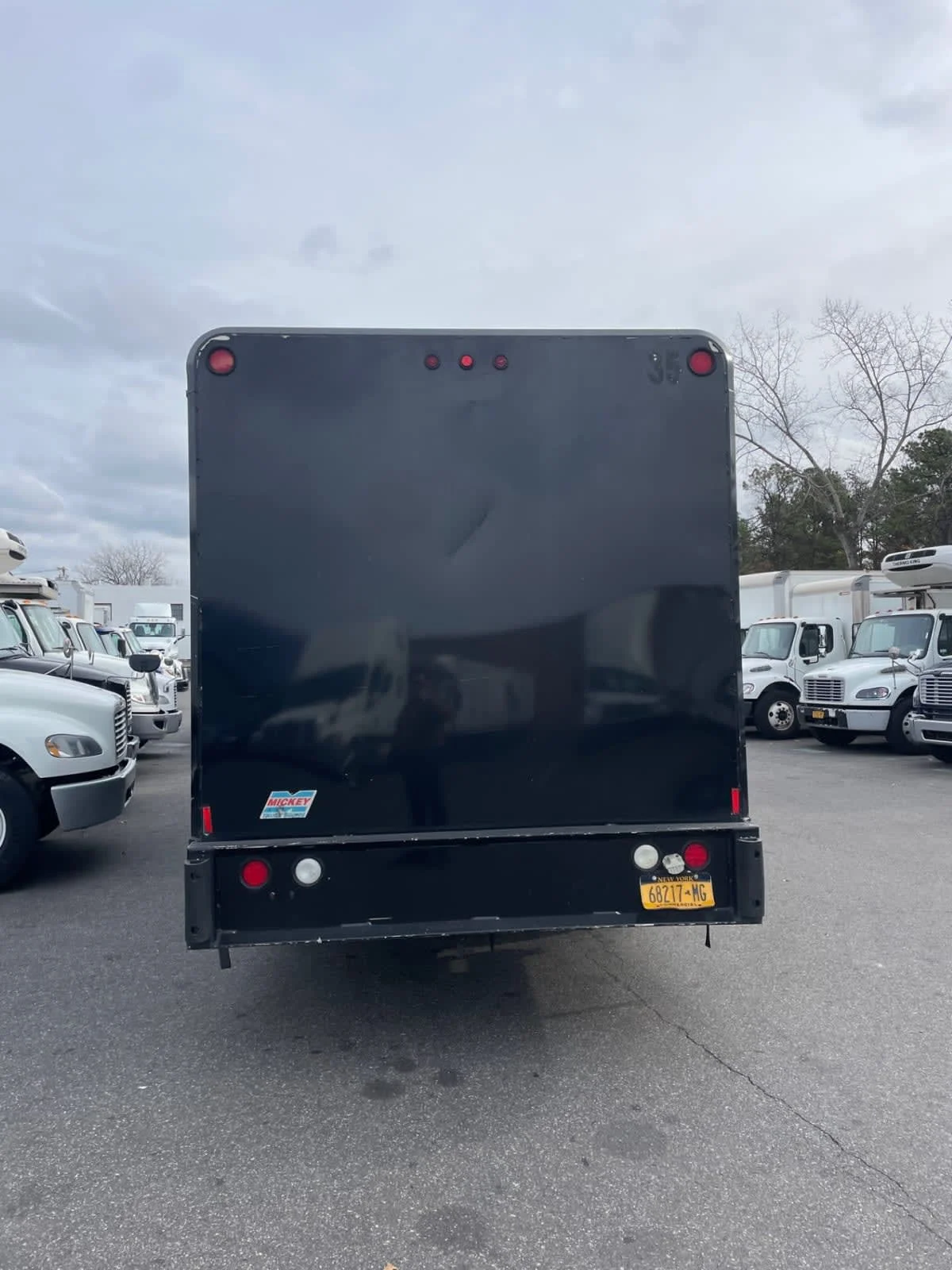 2015 Hino 338 - image 5