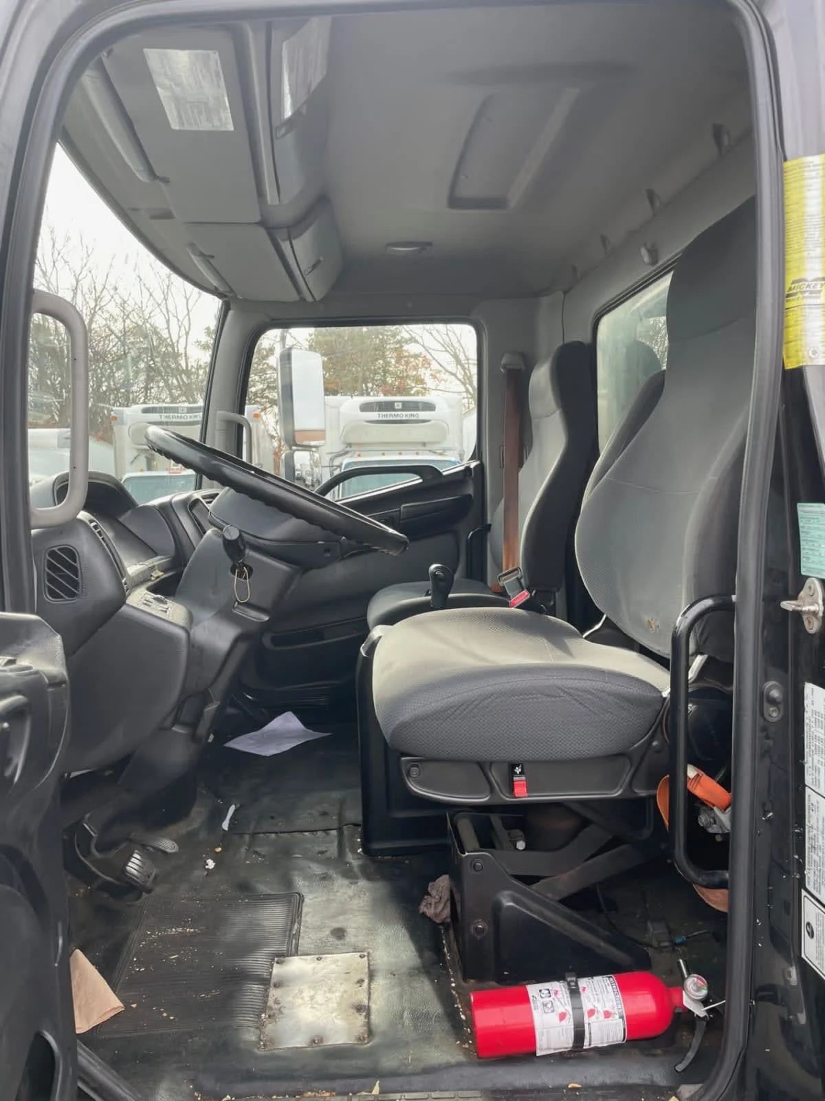 2015 Hino 338 - image 7