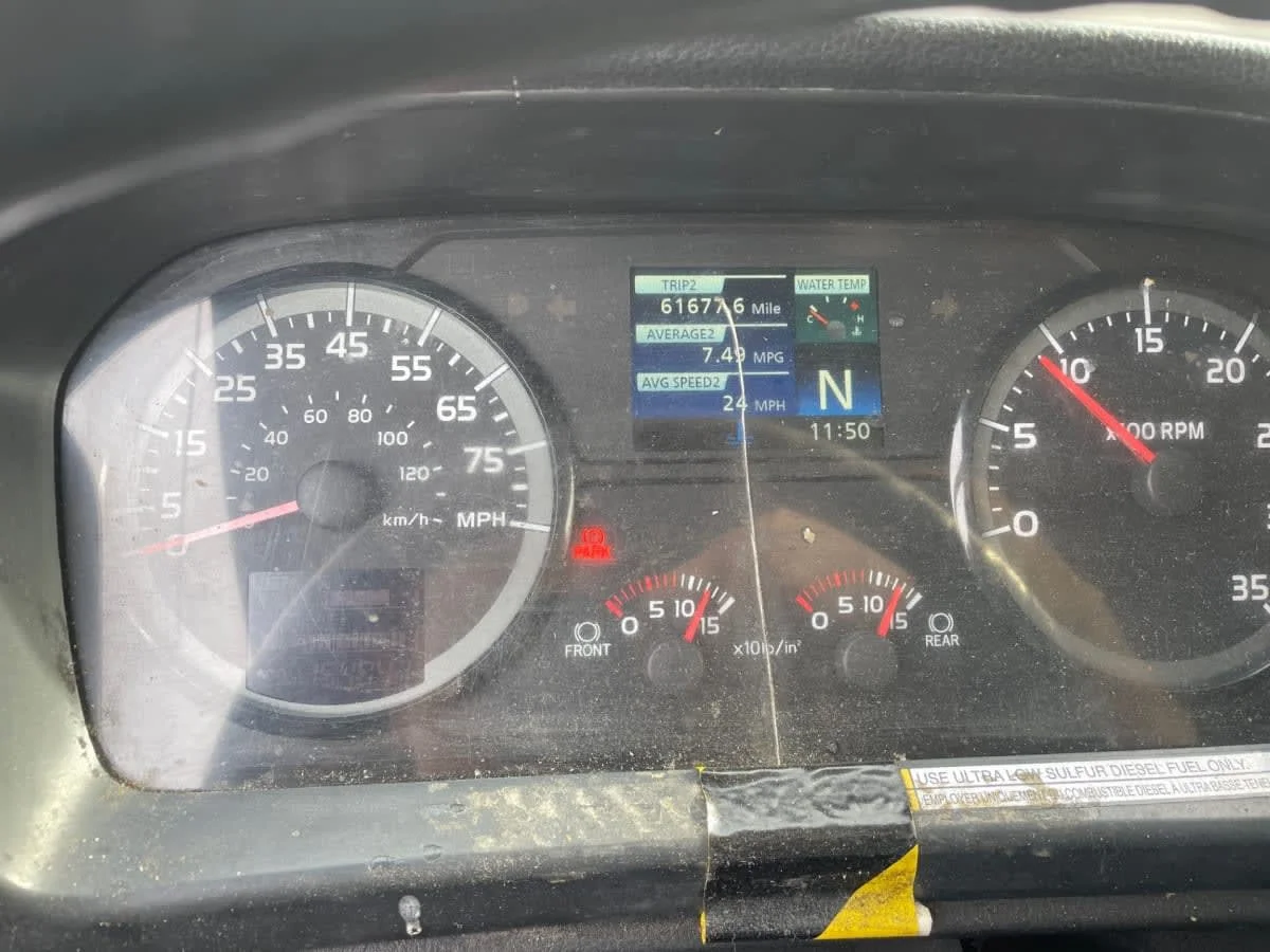 2015 Hino 338 in Farmingdale, NY — photo 10