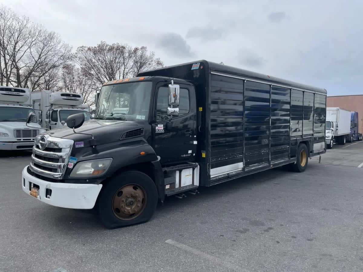 2015 Hino 338 in Farmingdale, NY