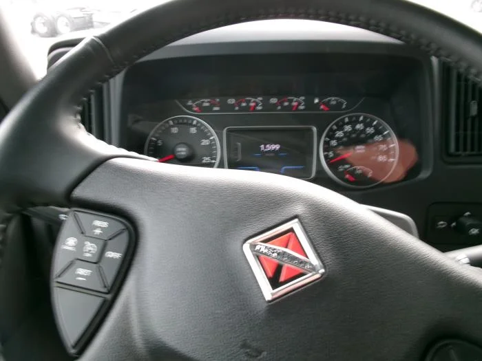 2026 International HX - image 14