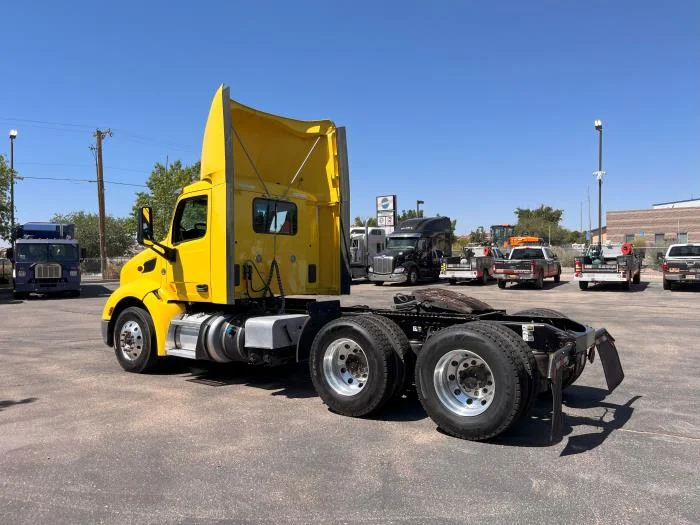 2021 Peterbilt 579 in Albuquerque, NM — photo 4
