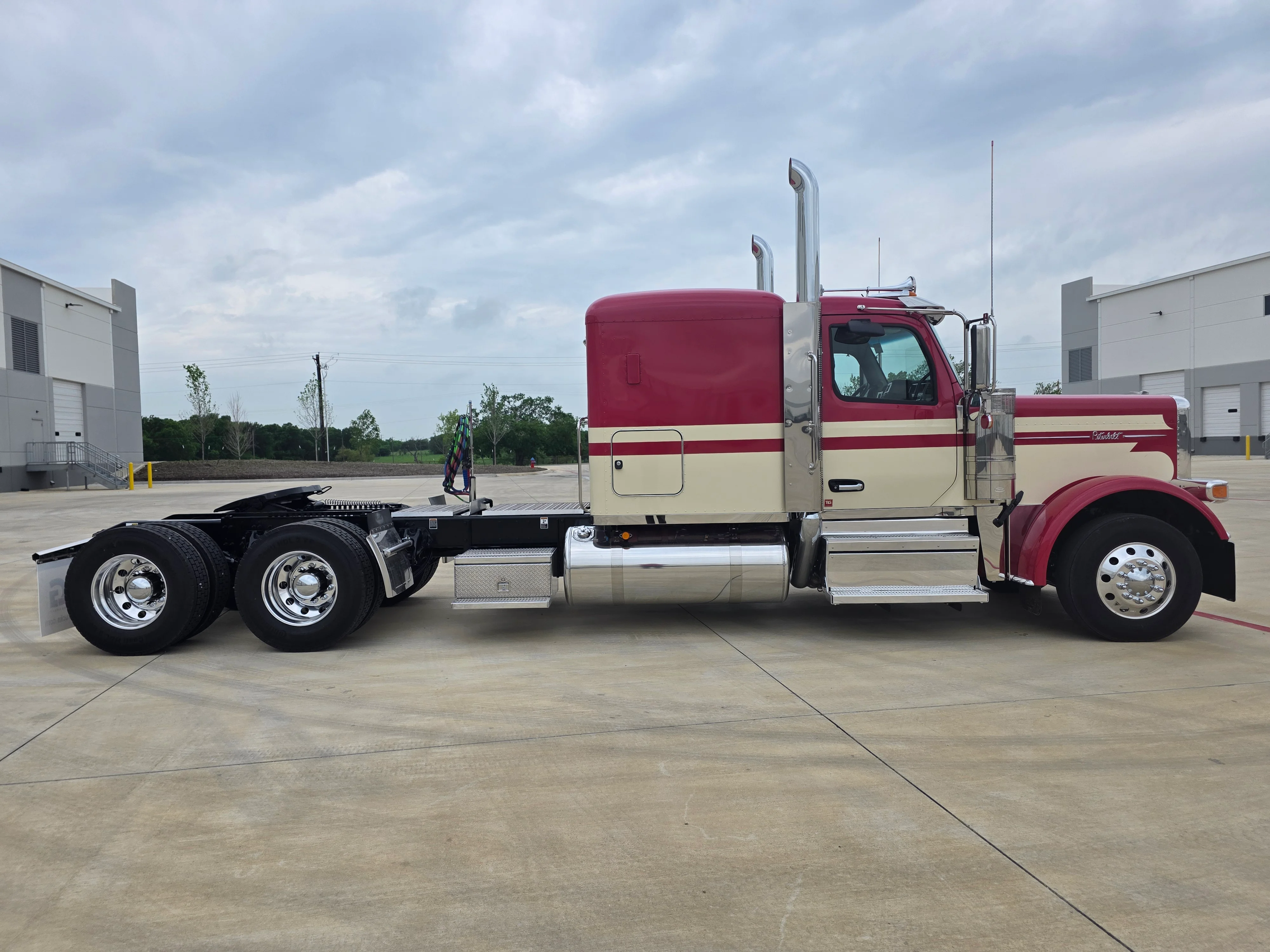 2027 Peterbilt 589 in Louisville, KY — photo 6
