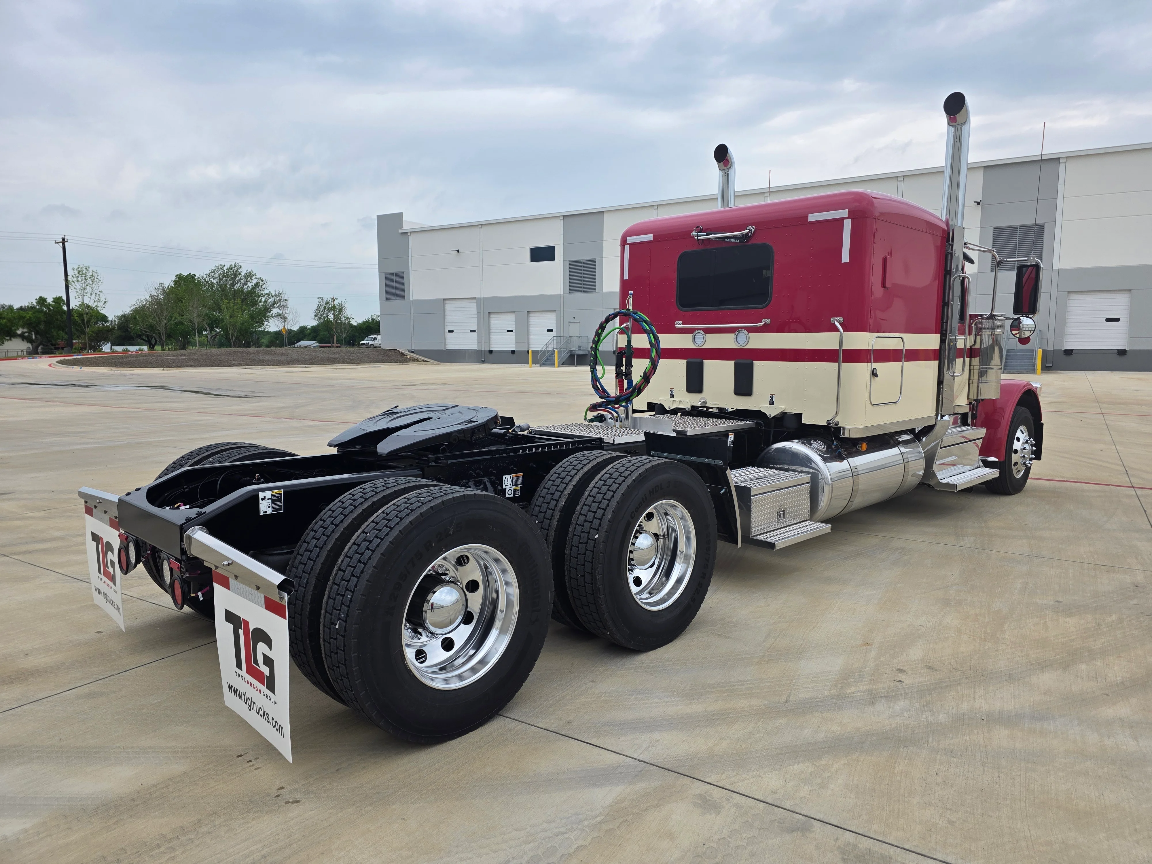 2027 Peterbilt 589 in Louisville, KY — photo 5