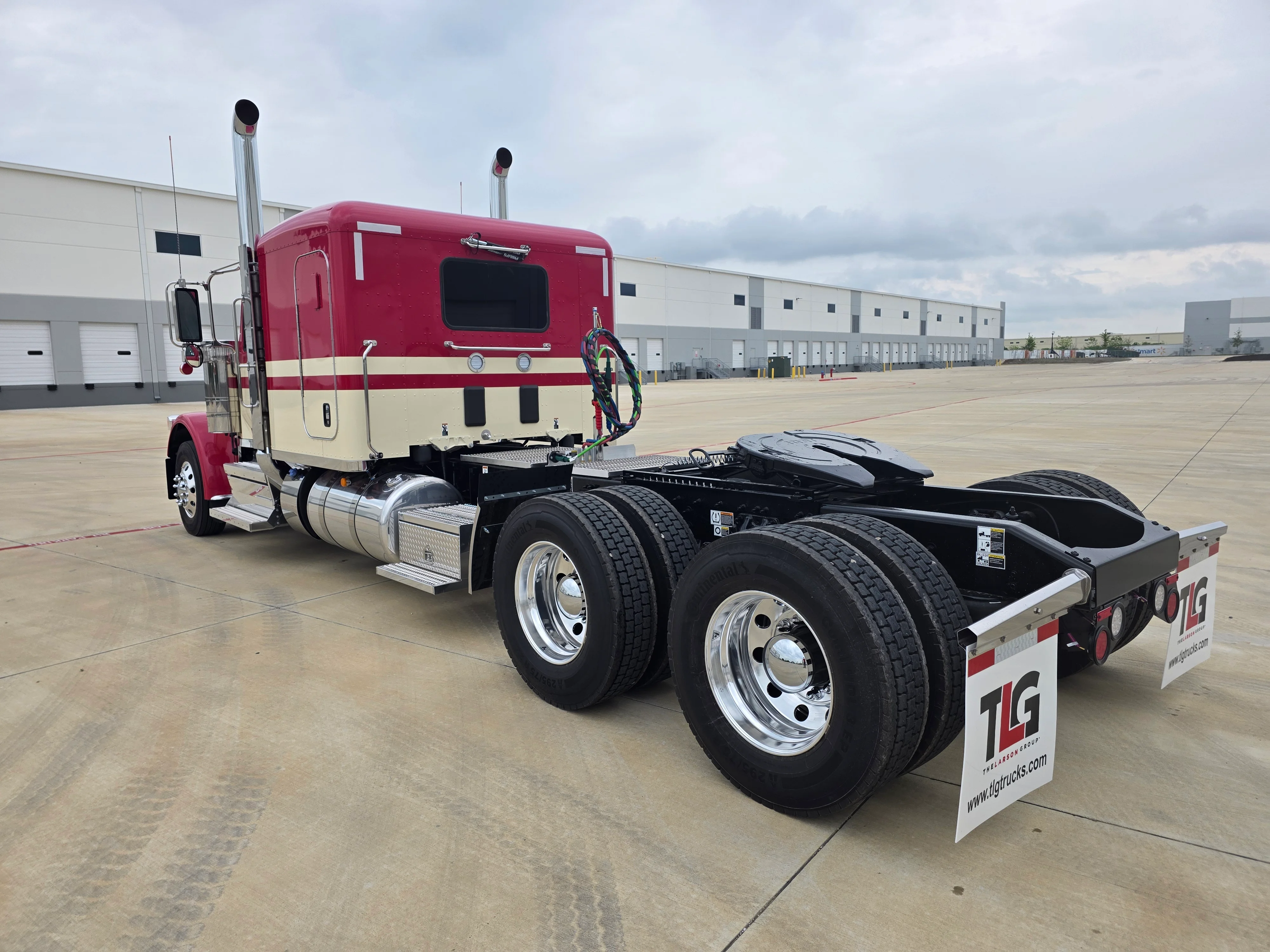 2027 Peterbilt 589 in Louisville, KY — photo 3