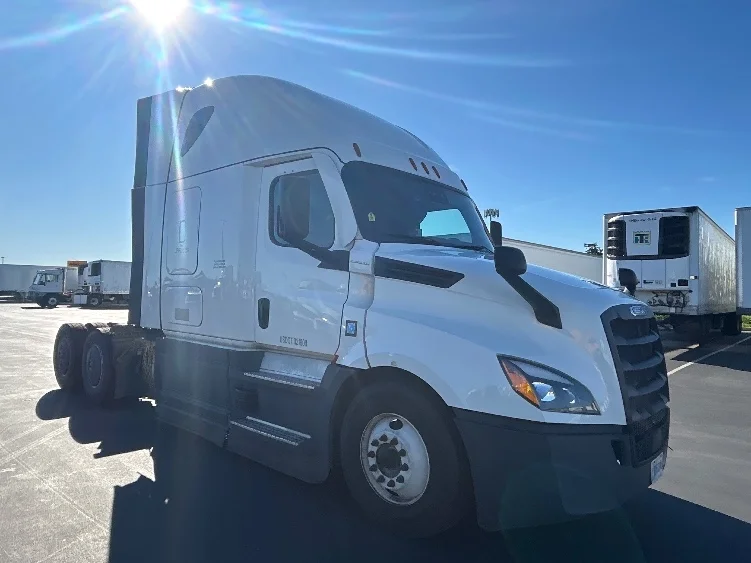 2023 Freightliner Cascadia in Stockton, CA
