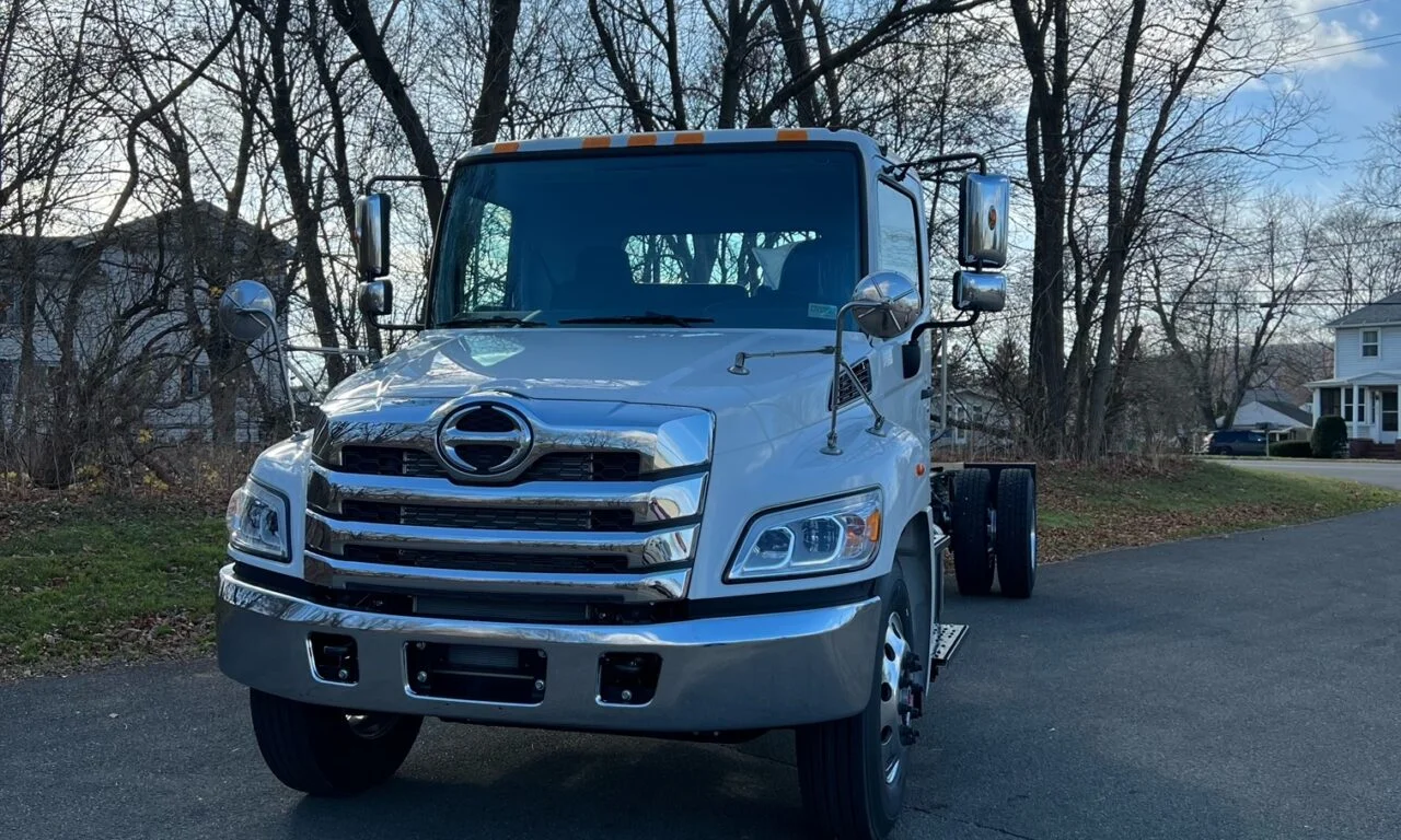2025 Hino L7 in Elmira, NY — photo 2