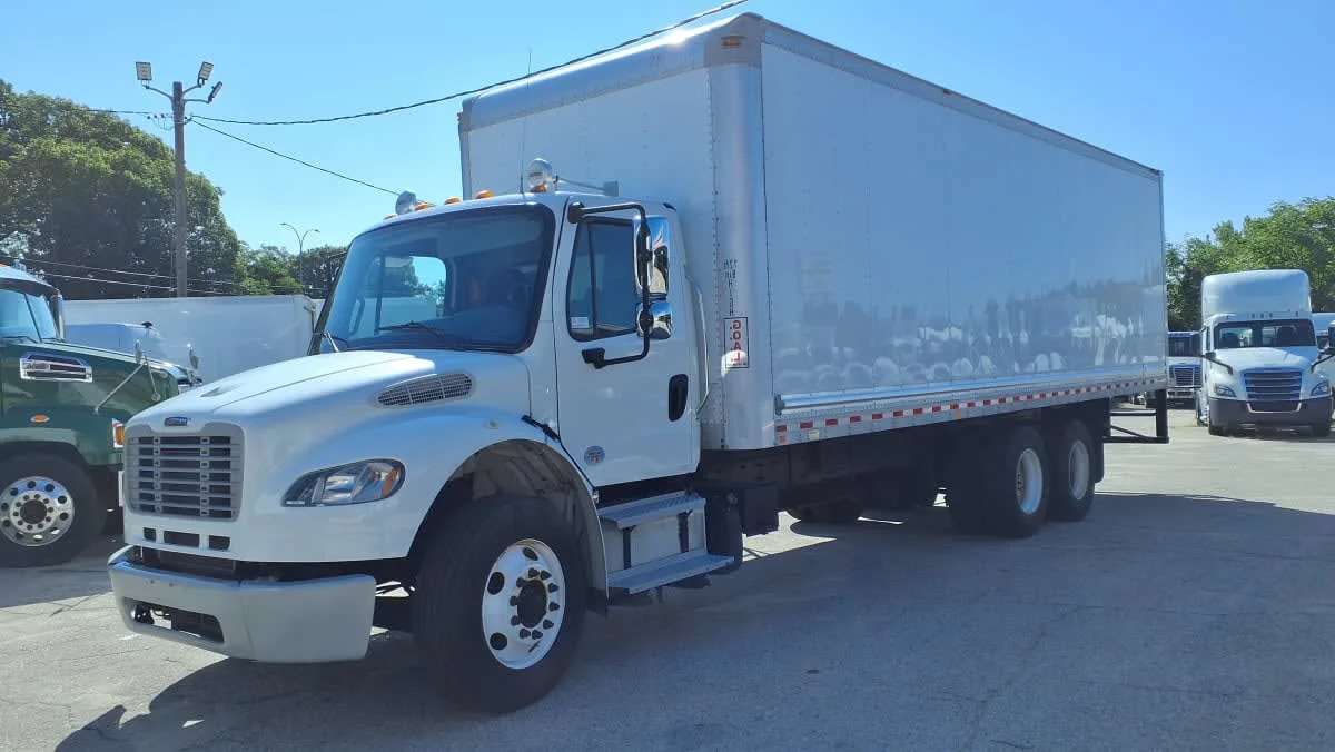 2018 Freightliner M2 106