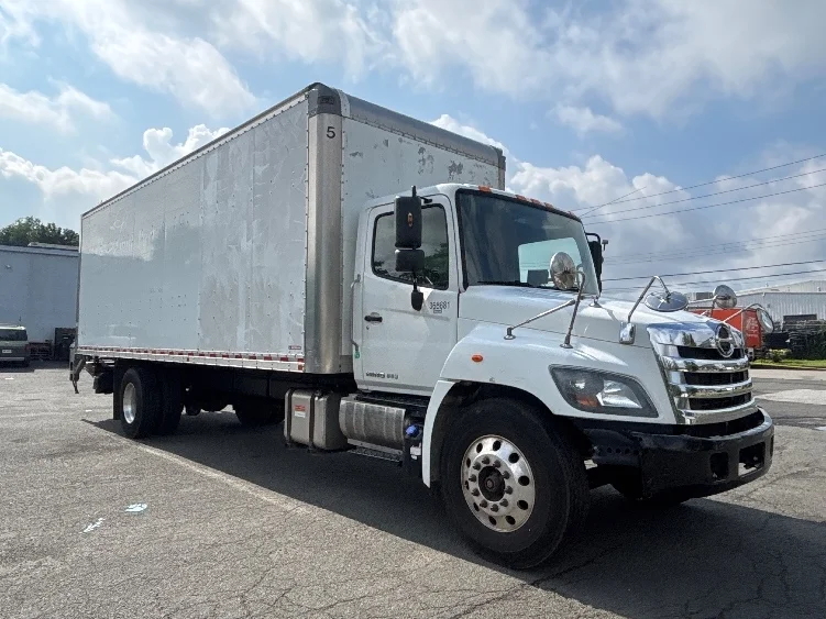 2020 Hino 338