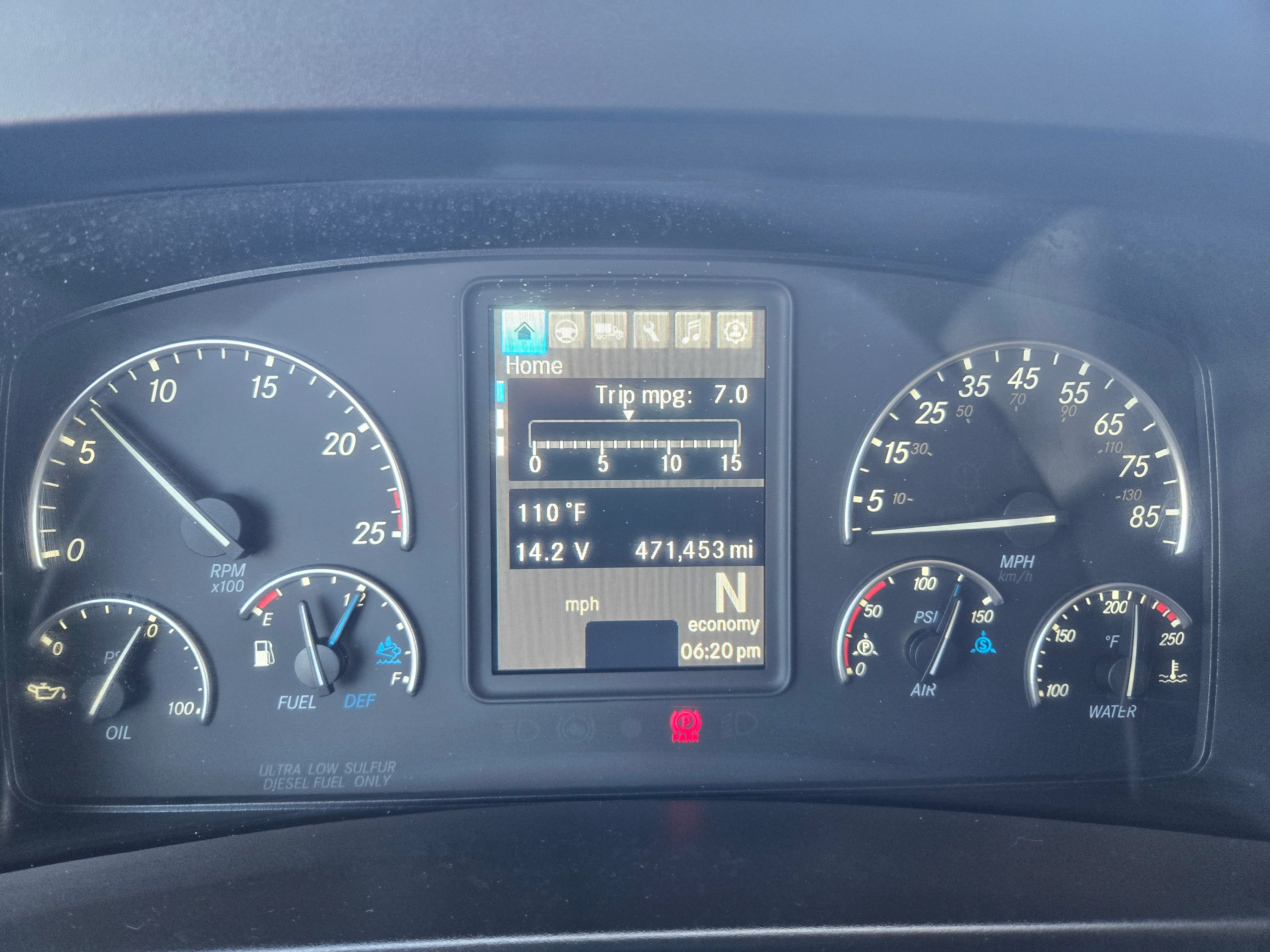 2023 Freightliner Cascadia in Fresno, CA — photo 14