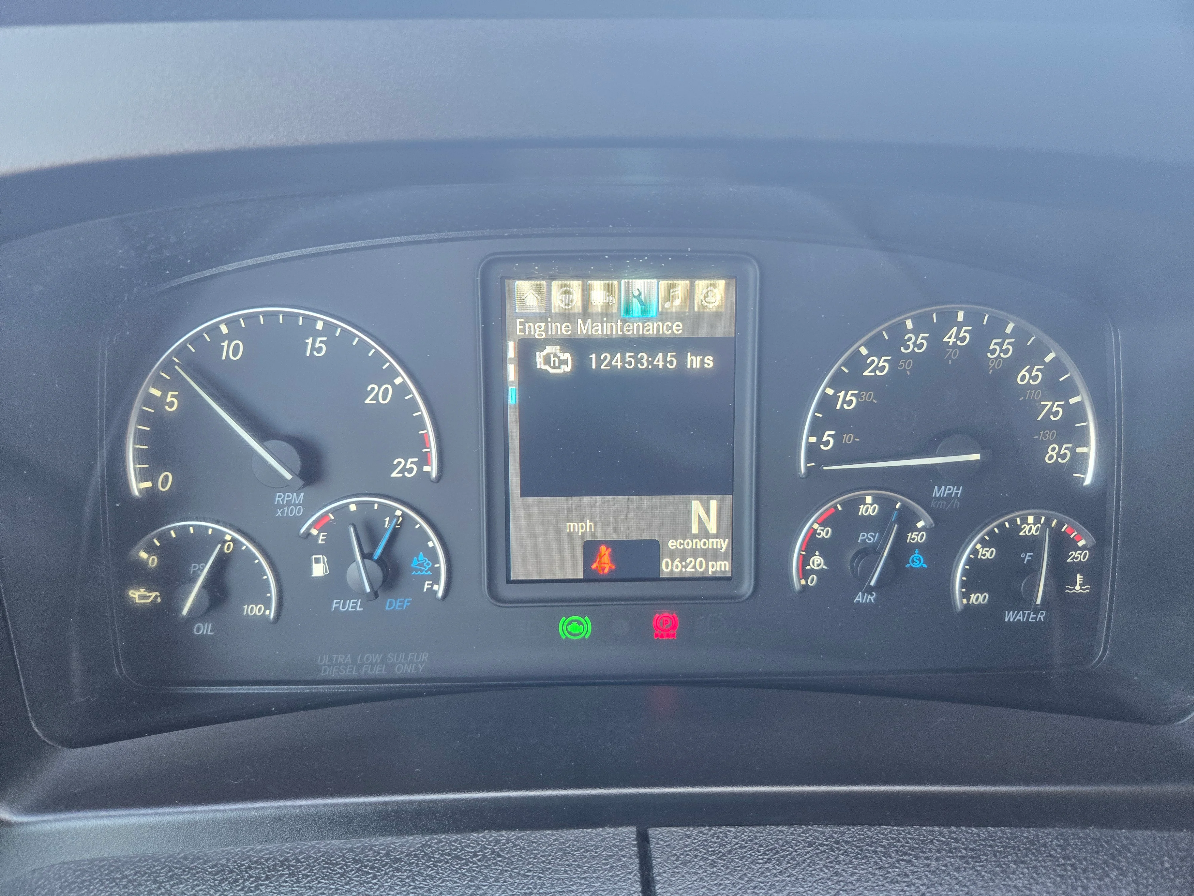2023 Freightliner Cascadia in Fresno, CA — photo 15