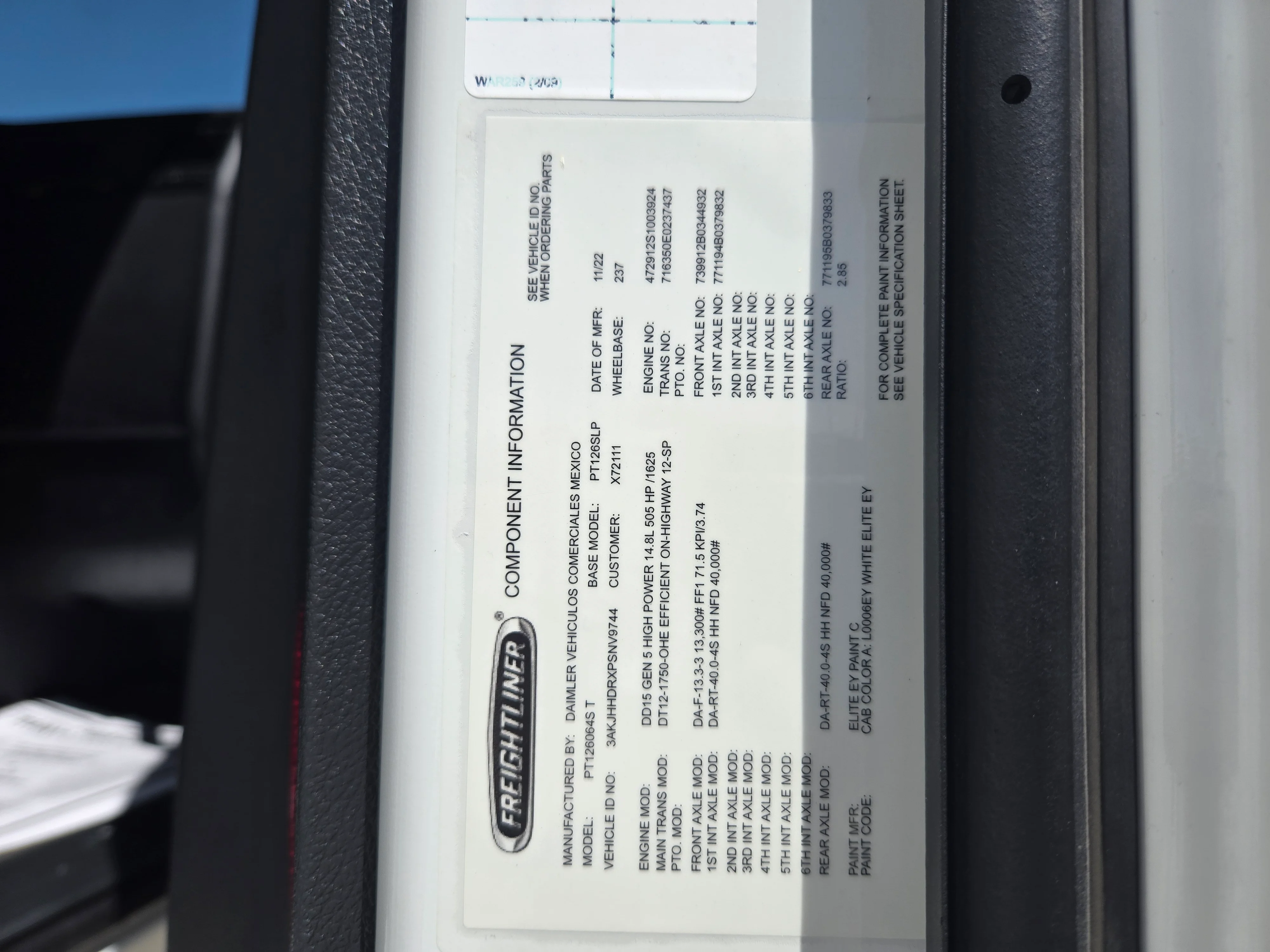 2023 Freightliner Cascadia in Fresno, CA — photo 21