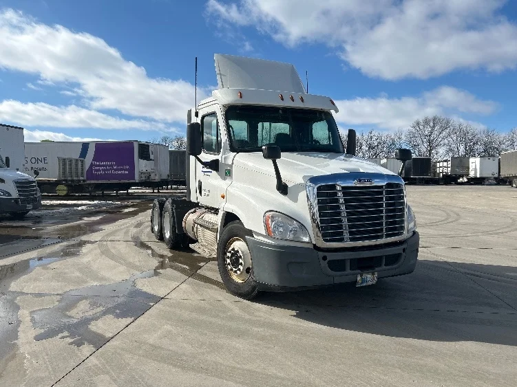 2019 Freightliner Cascadia in Elkhart, IN