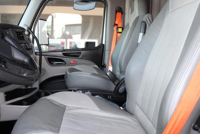 2022 Peterbilt 567 - image 10