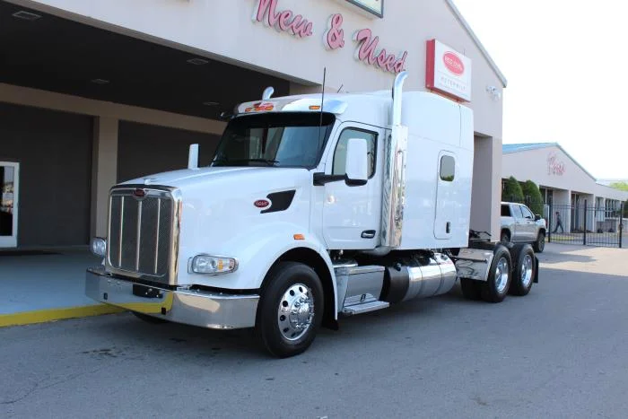 2022 Peterbilt 567 - image 2