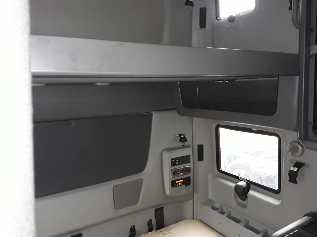 2019 International LT in Hilliard, OH — photo 10