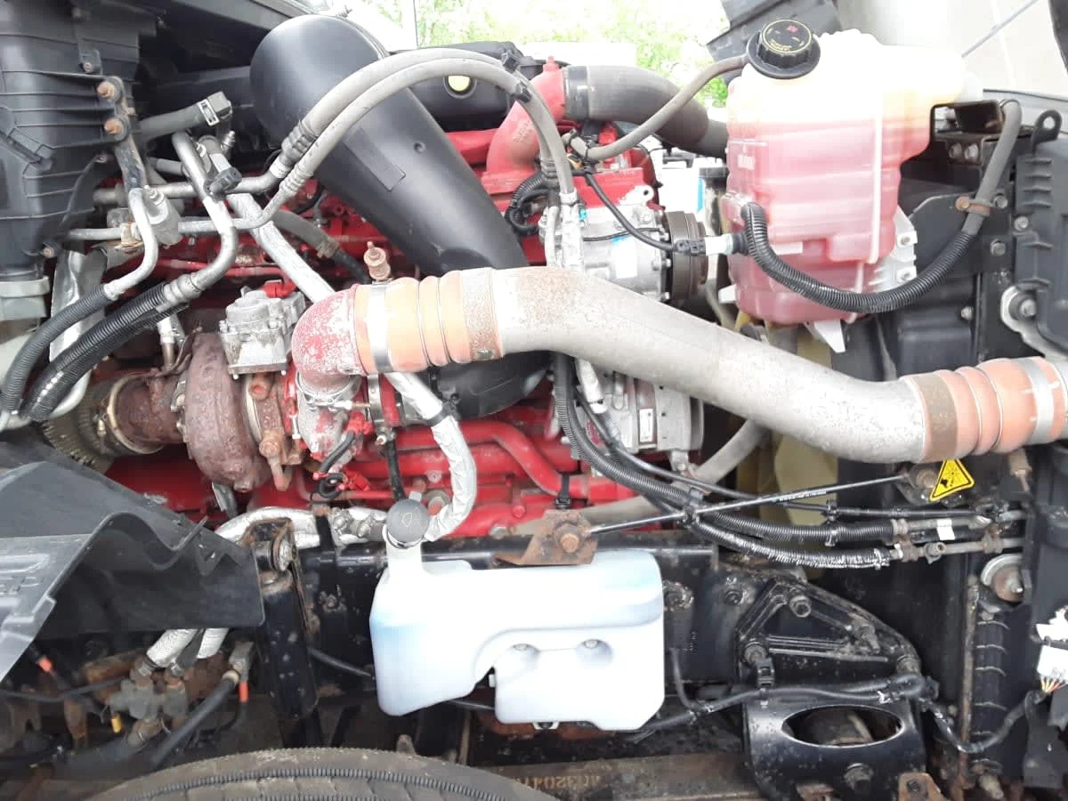 2019 International LT in Hilliard, OH — photo 9