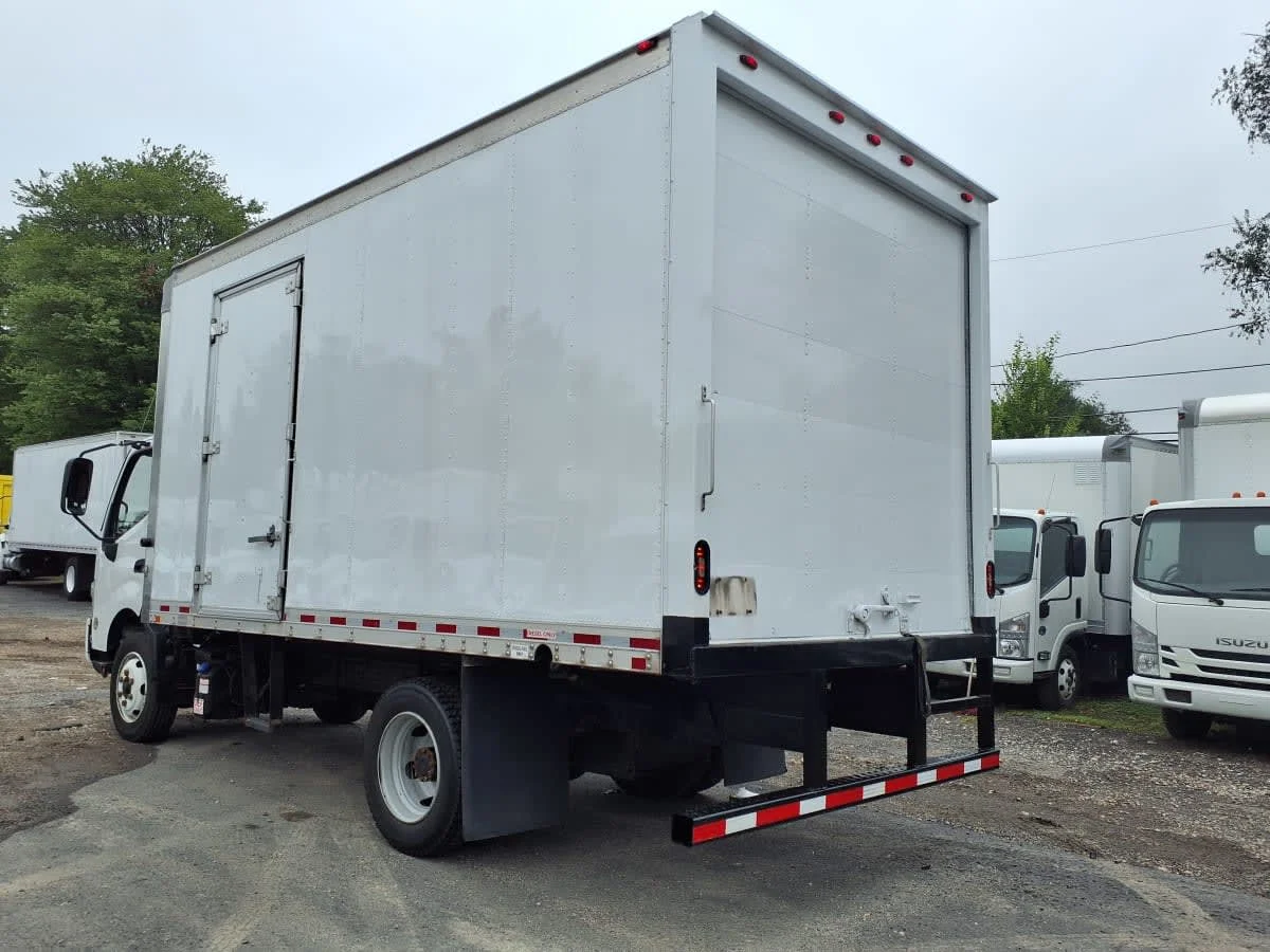 2018 Hino in Bensalem, PA — photo 6