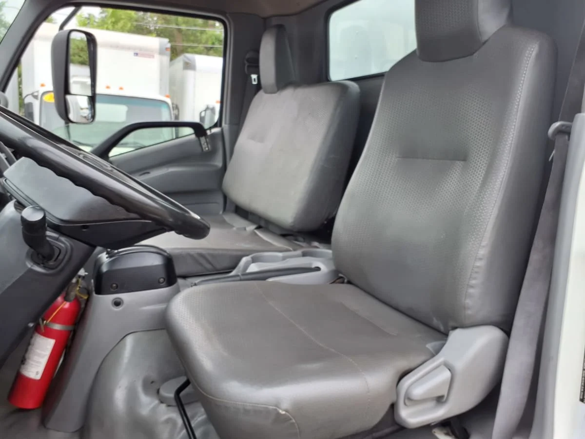 2018 Hino in Bensalem, PA — photo 7