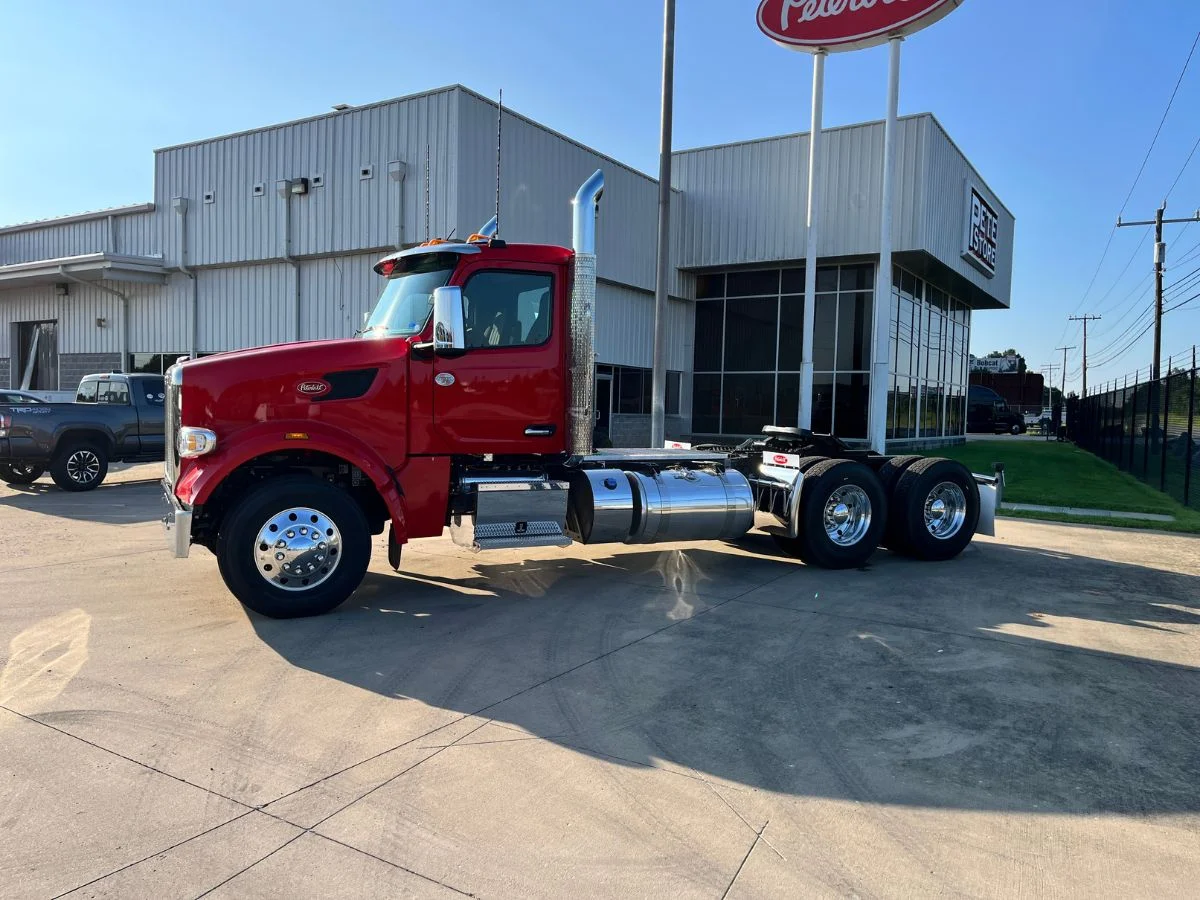 2027 Peterbilt 567 in Richmond, VA — photo 3
