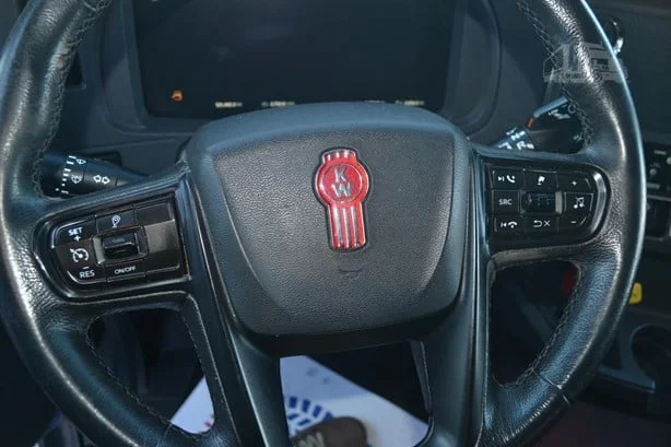 2023 Kenworth T680 in Location: Springfield, OH — photo 14