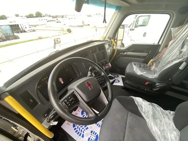 2023 Kenworth T680 in Location: Springfield, OH — photo 12