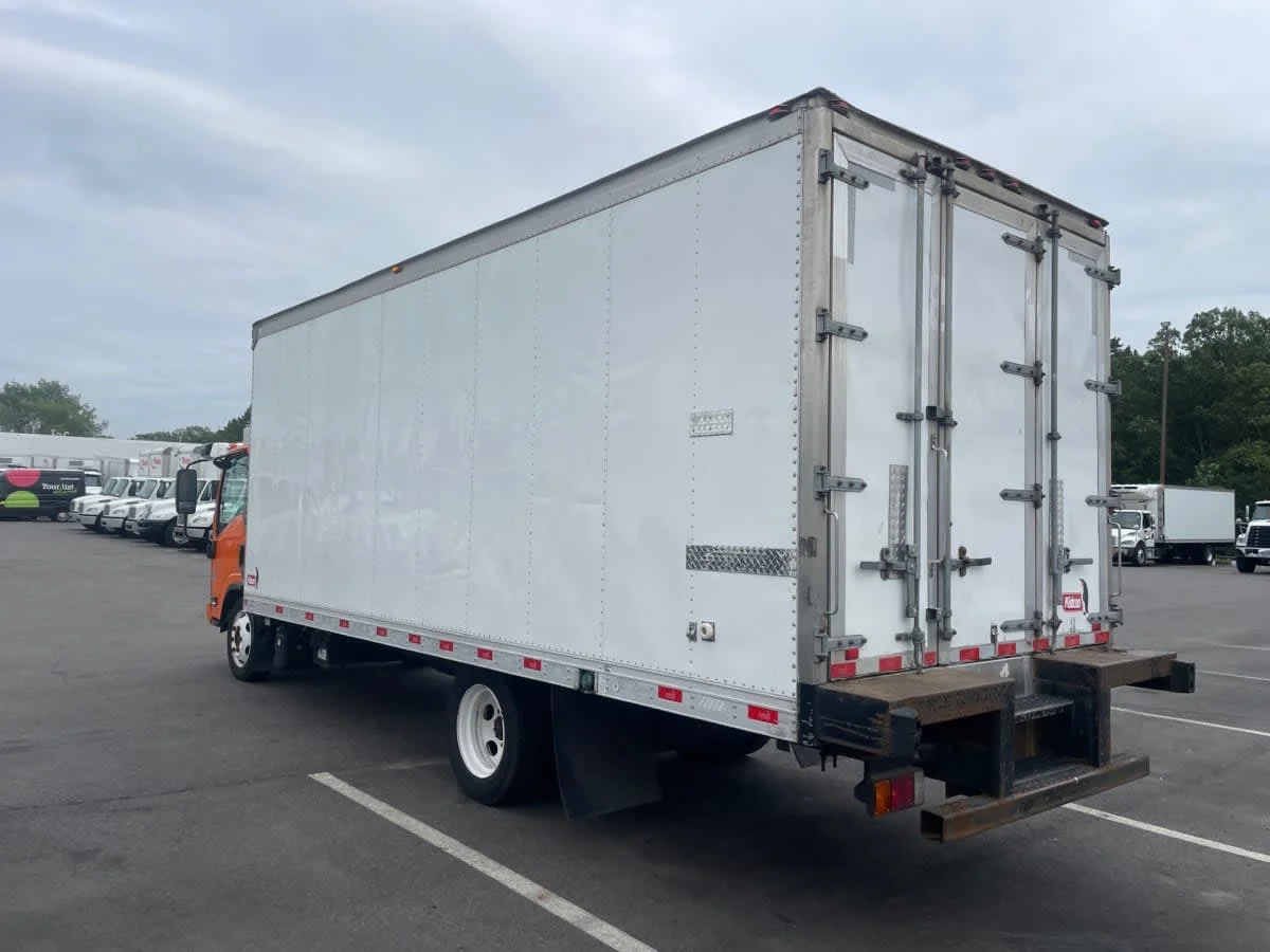 2019 Isuzu NQR in Farmingdale, NY — photo 6