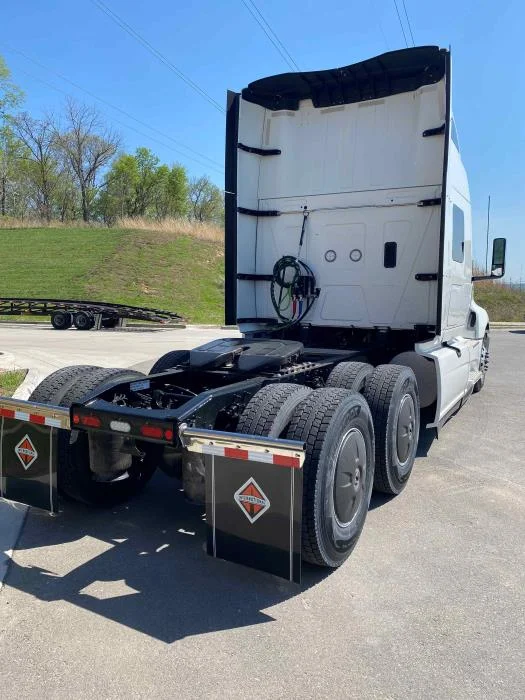 2026 International LT - image 5