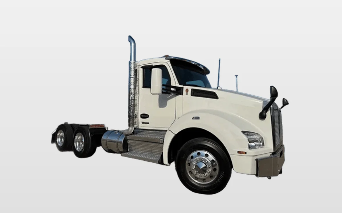 2025 Kenworth T880 - image 1