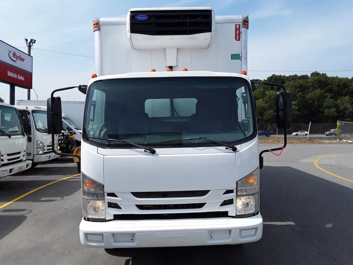 2018 Isuzu NRR in Salisbury, MA — photo 2