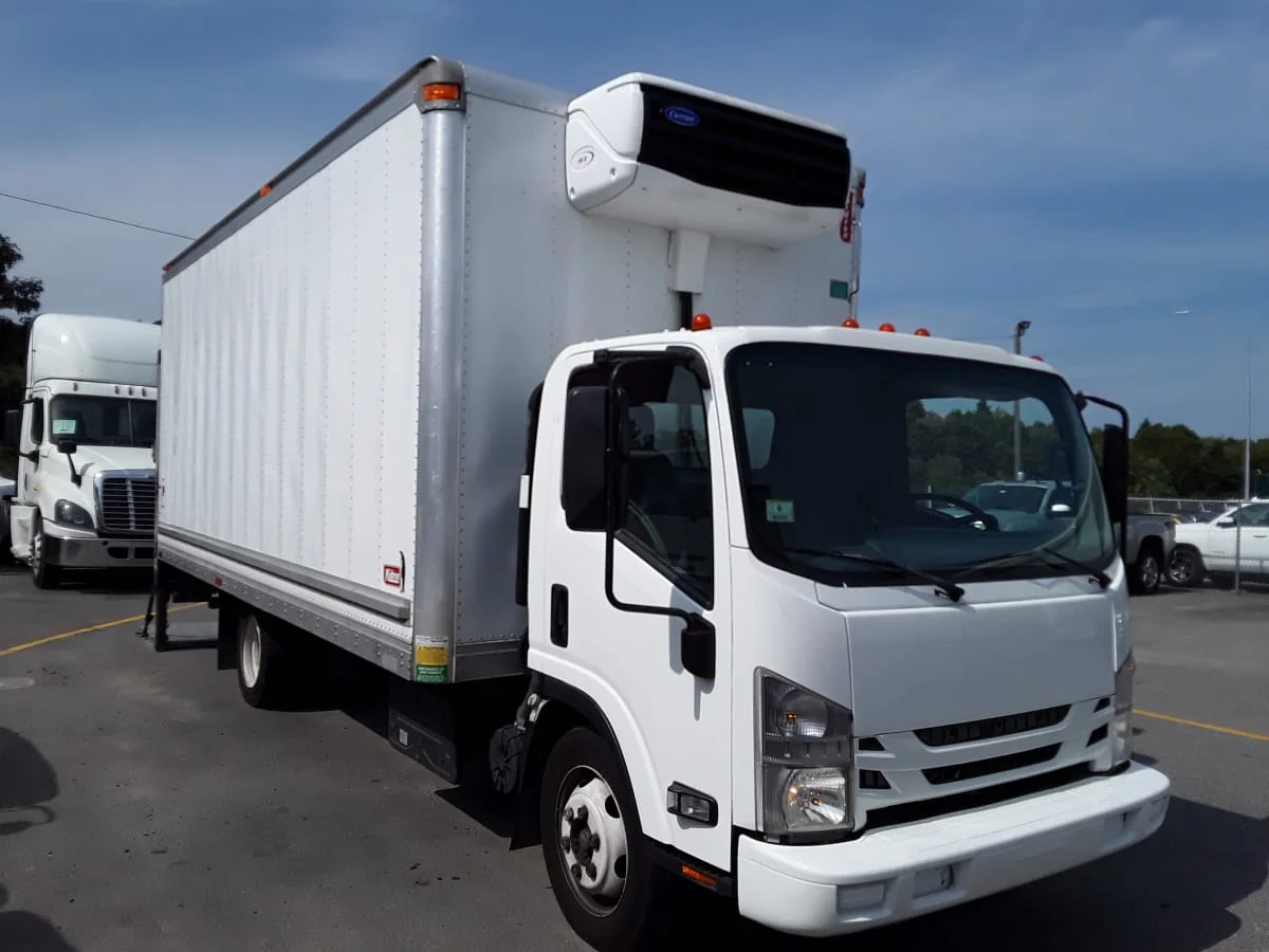 2018 Isuzu NRR in Salisbury, MA — photo 3