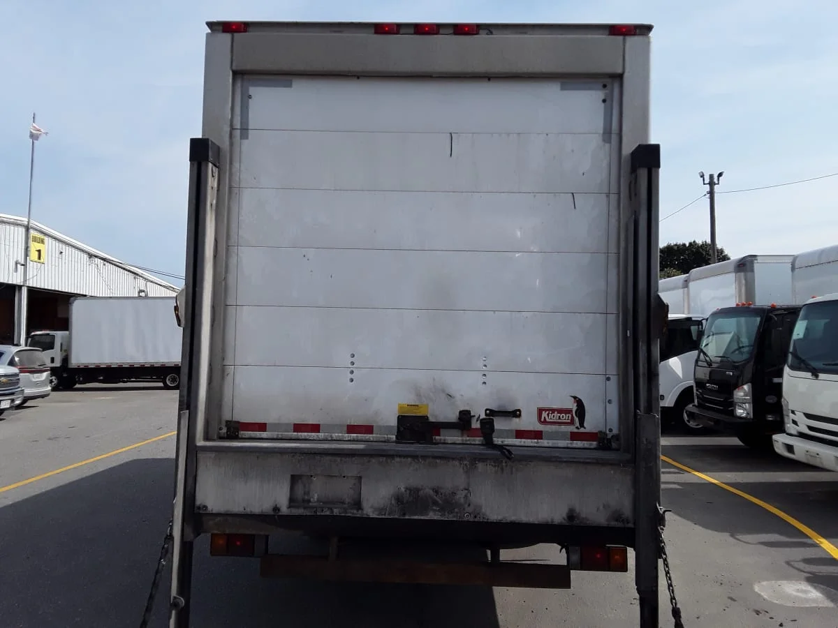 2018 Isuzu NRR in Salisbury, MA — photo 5