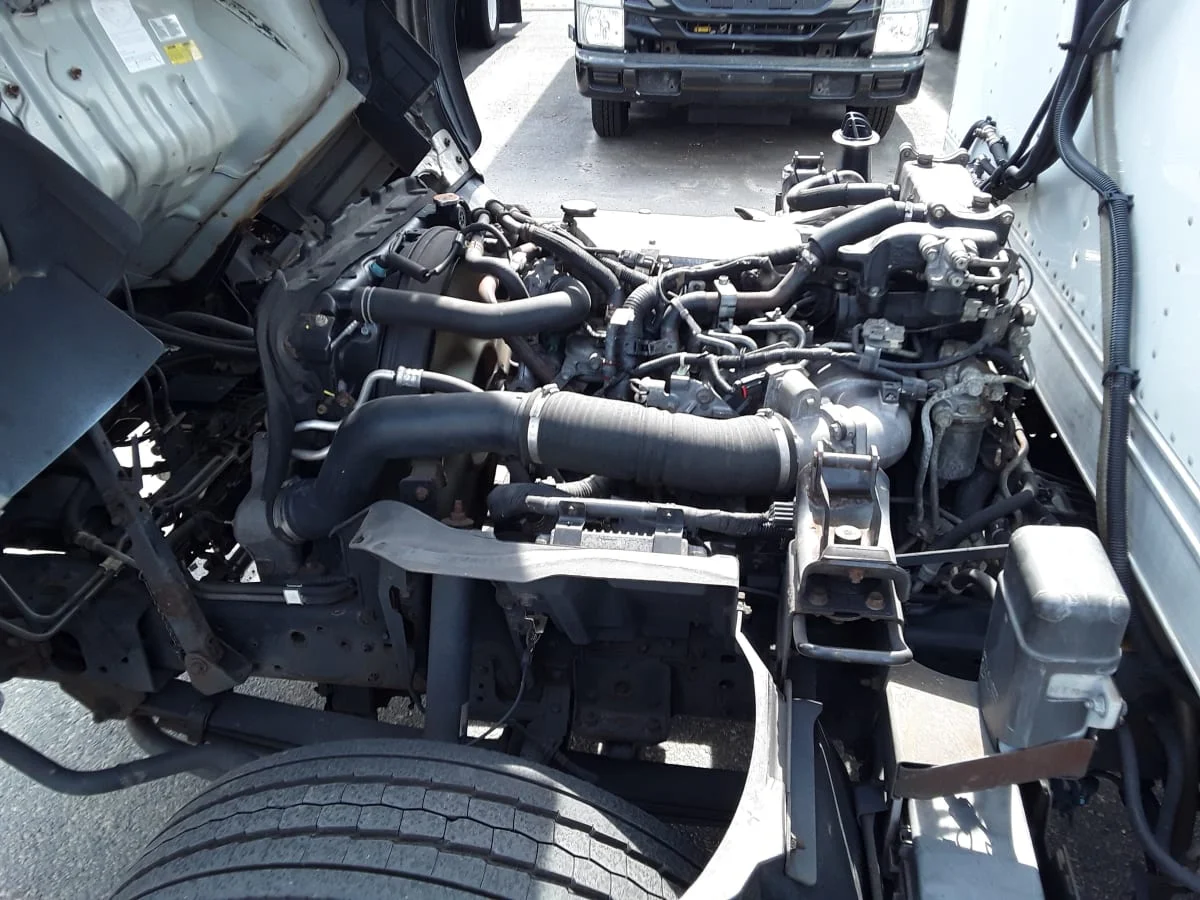 2018 Isuzu NRR in Salisbury, MA — photo 10