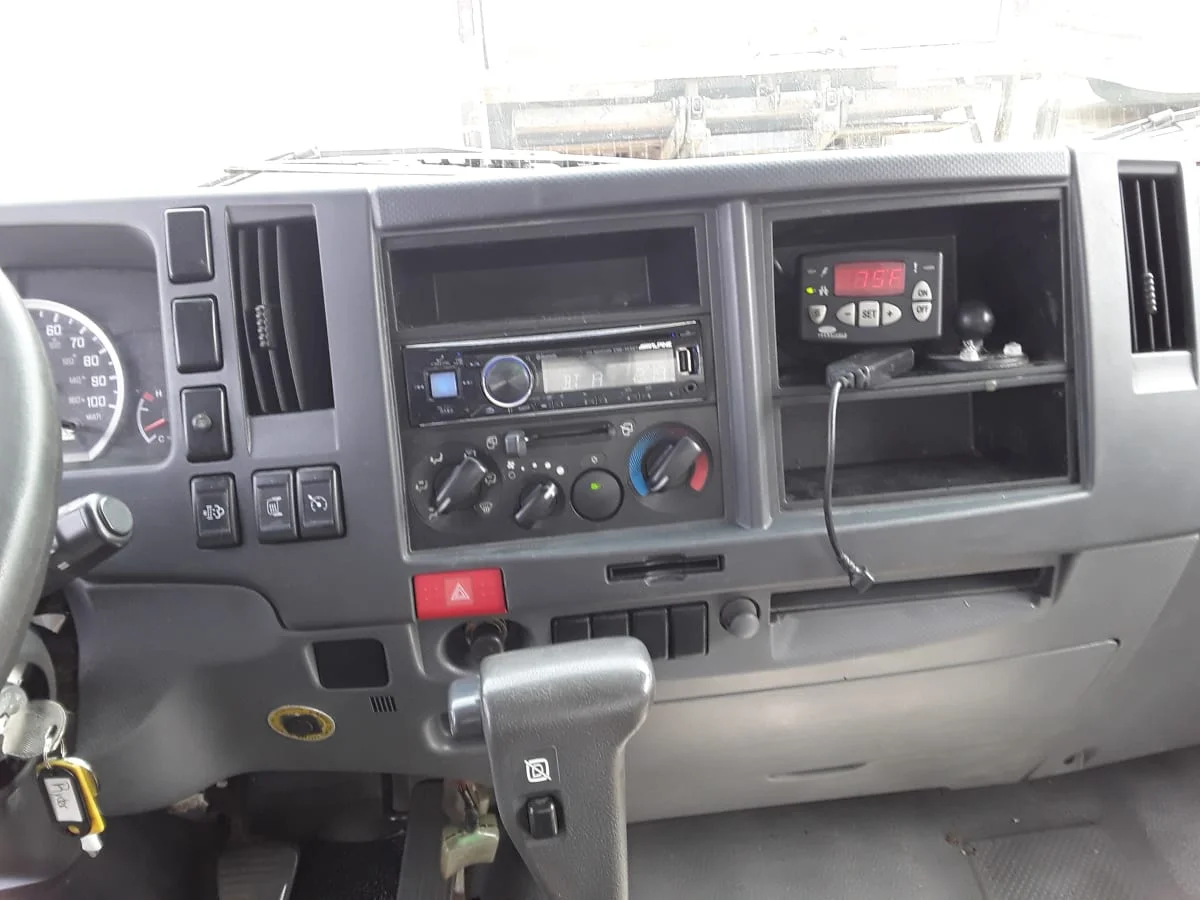 2018 Isuzu NRR in Salisbury, MA — photo 12