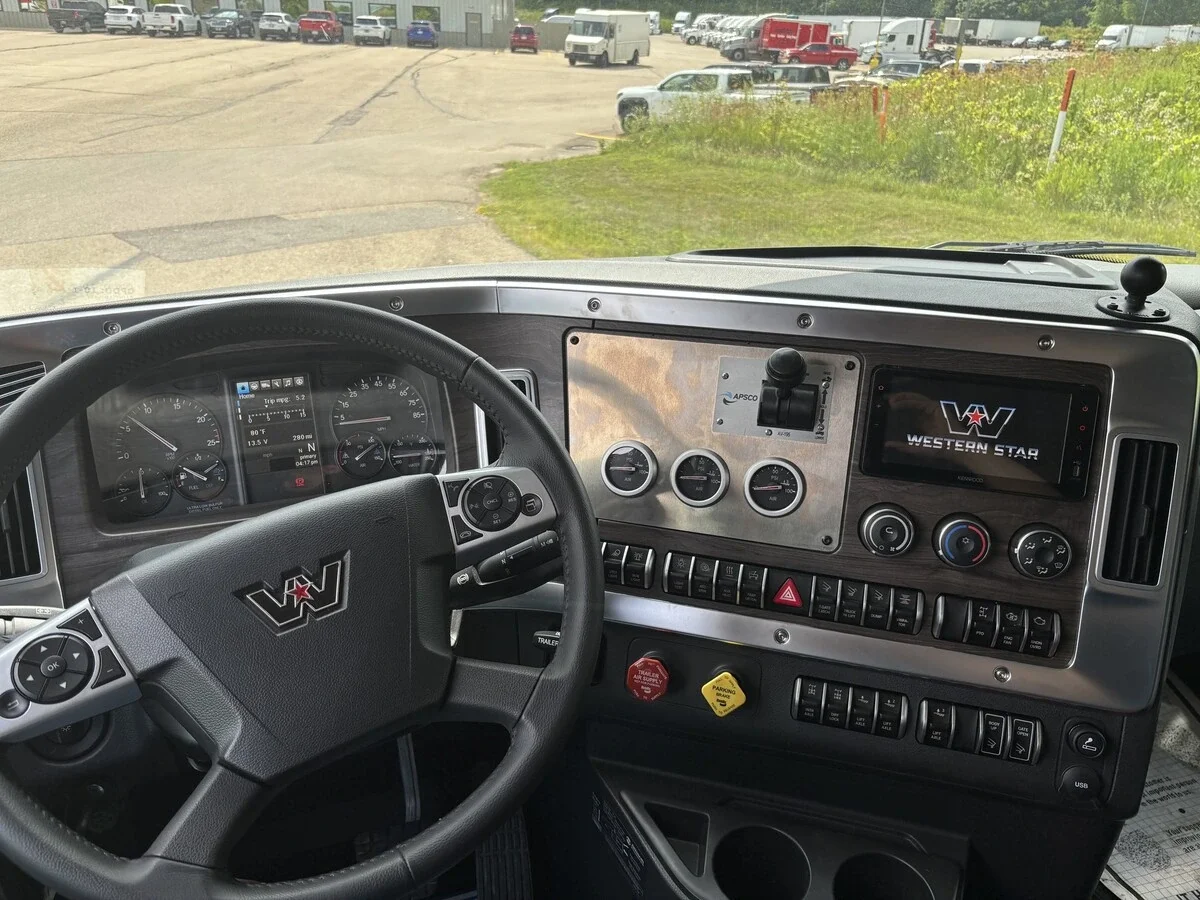 2026 Western Star 47X — photo 12