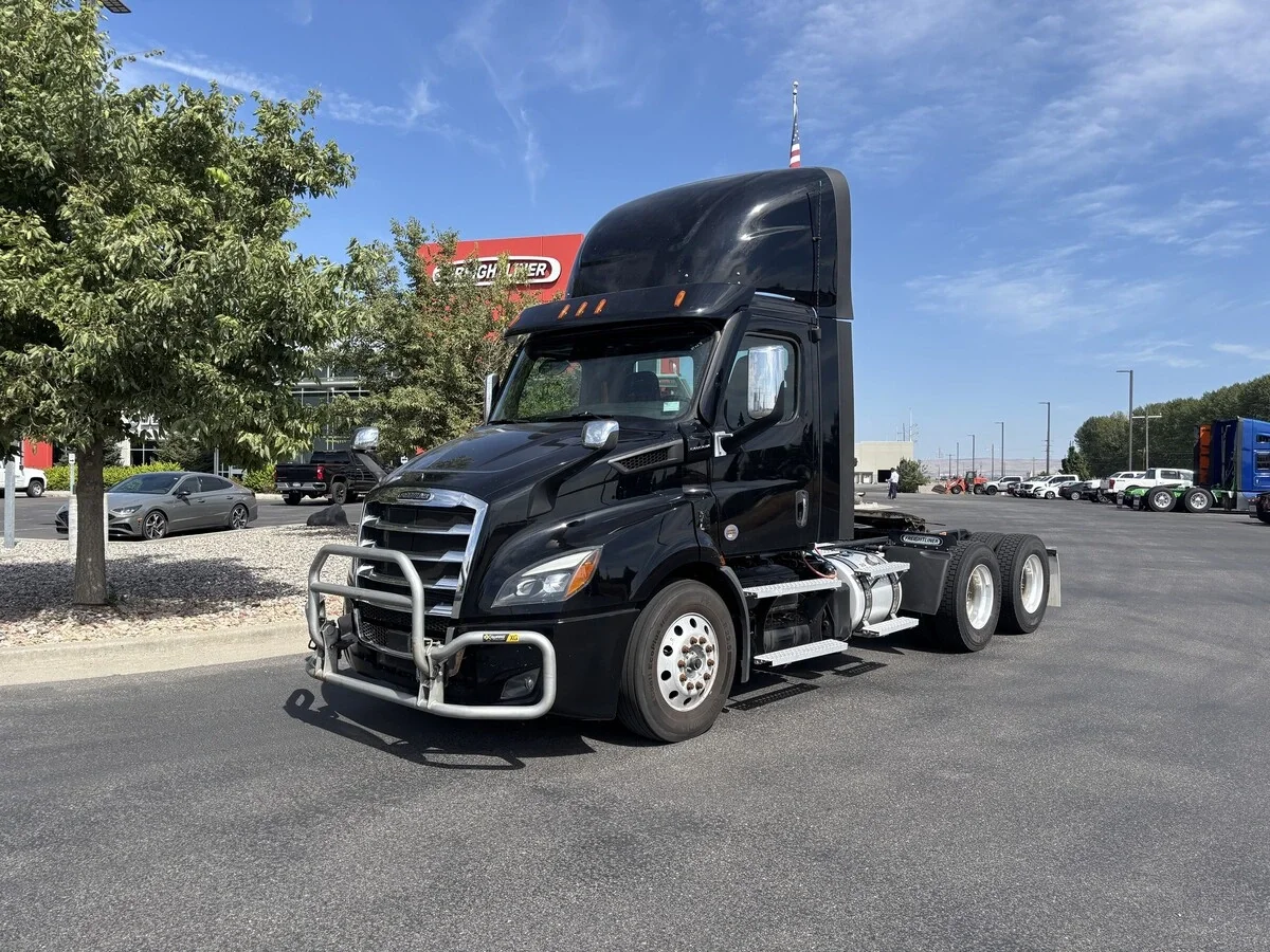 2023 Freightliner Cascadia