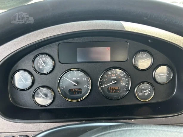 2020 Peterbilt in Casper, WY — photo 12