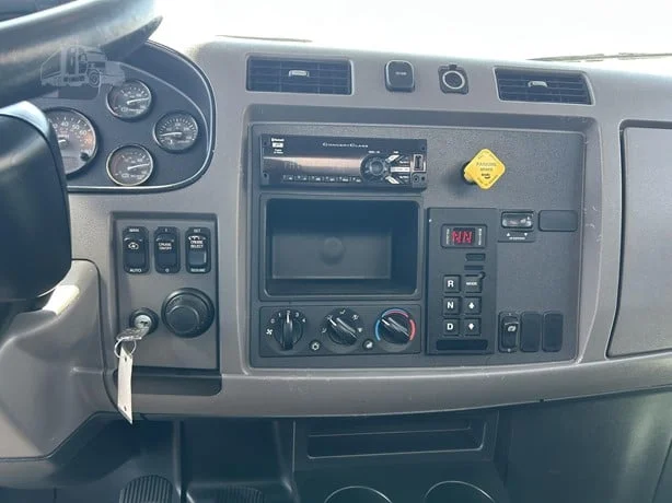 2020 Peterbilt in Casper, WY — photo 13