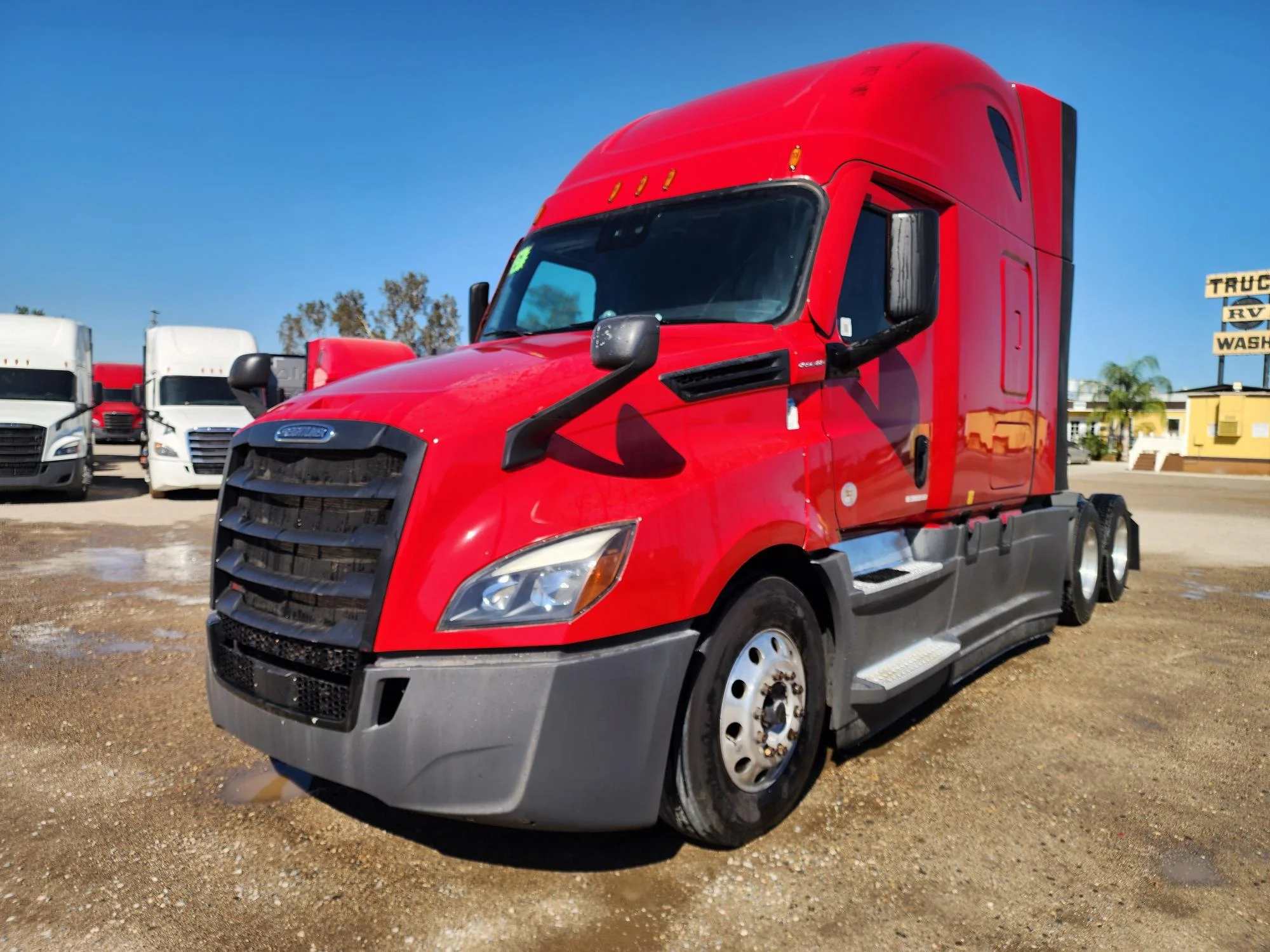 2021 Freightliner Cascadia in Fresno, CA