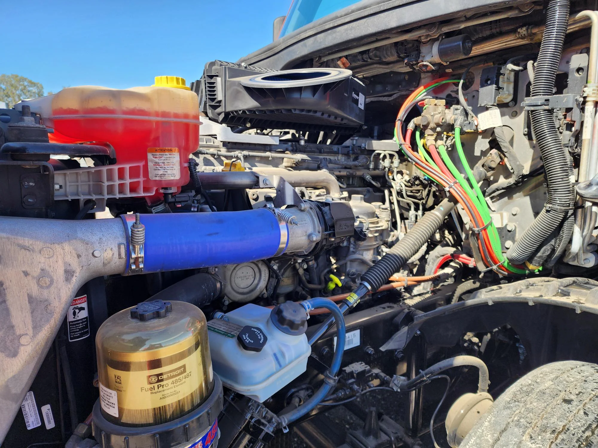 2021 Freightliner Cascadia in Fresno, CA — photo 12