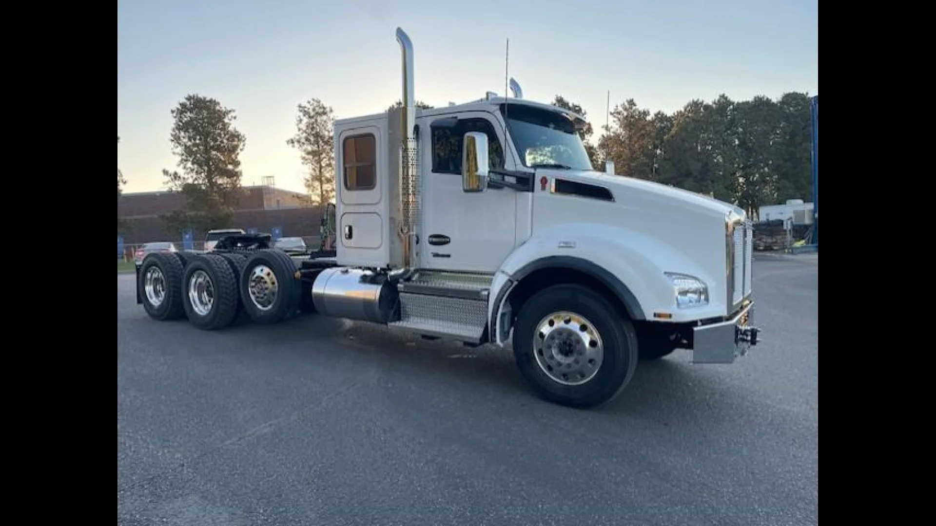 2026 Kenworth T880 in Bismarck — photo 6
