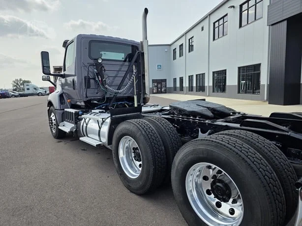 2025 International LT in MN — photo 3