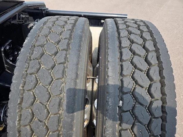 2025 International LT in MN — photo 16