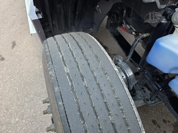 2025 International LT in MN — photo 14