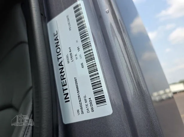 2025 International LT in MN — photo 20