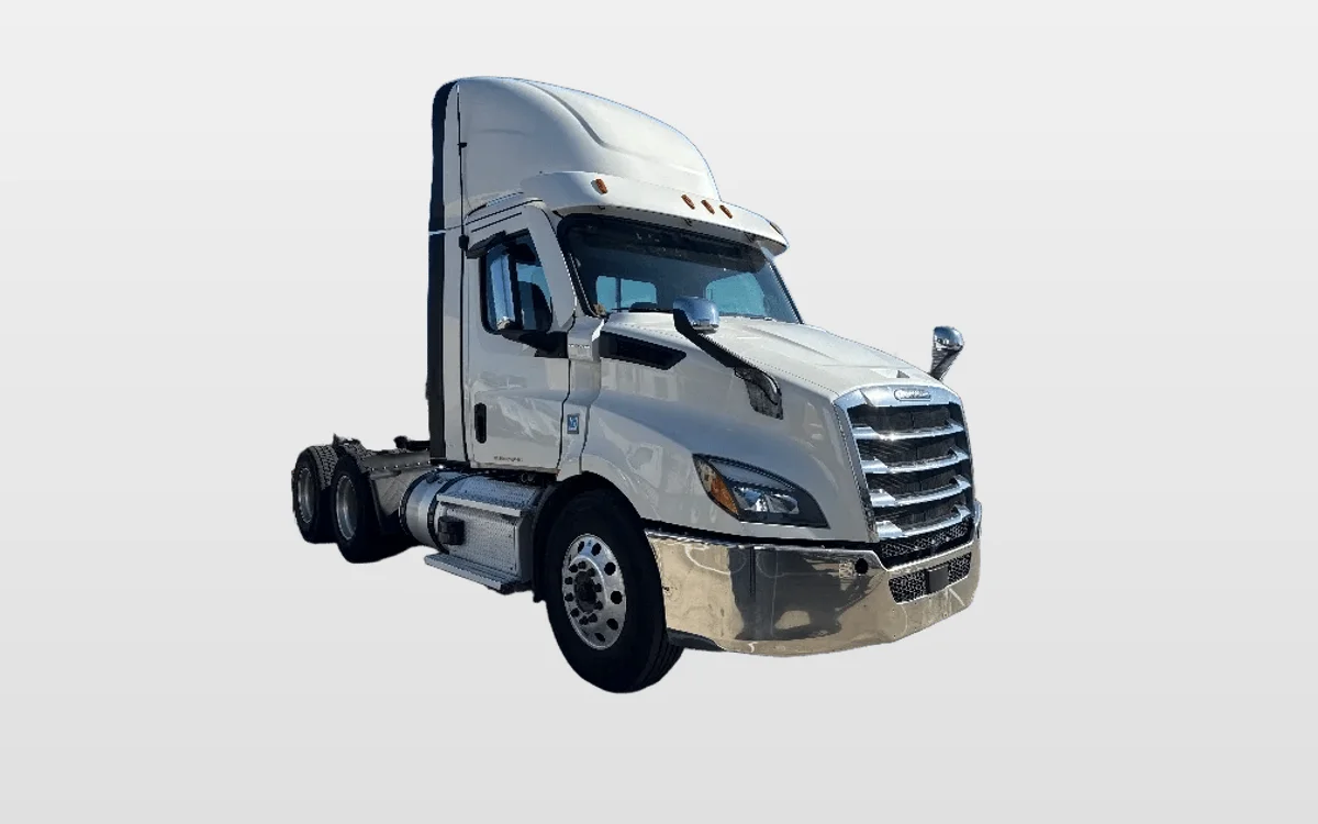 2021 Freightliner Cascadia - image 1