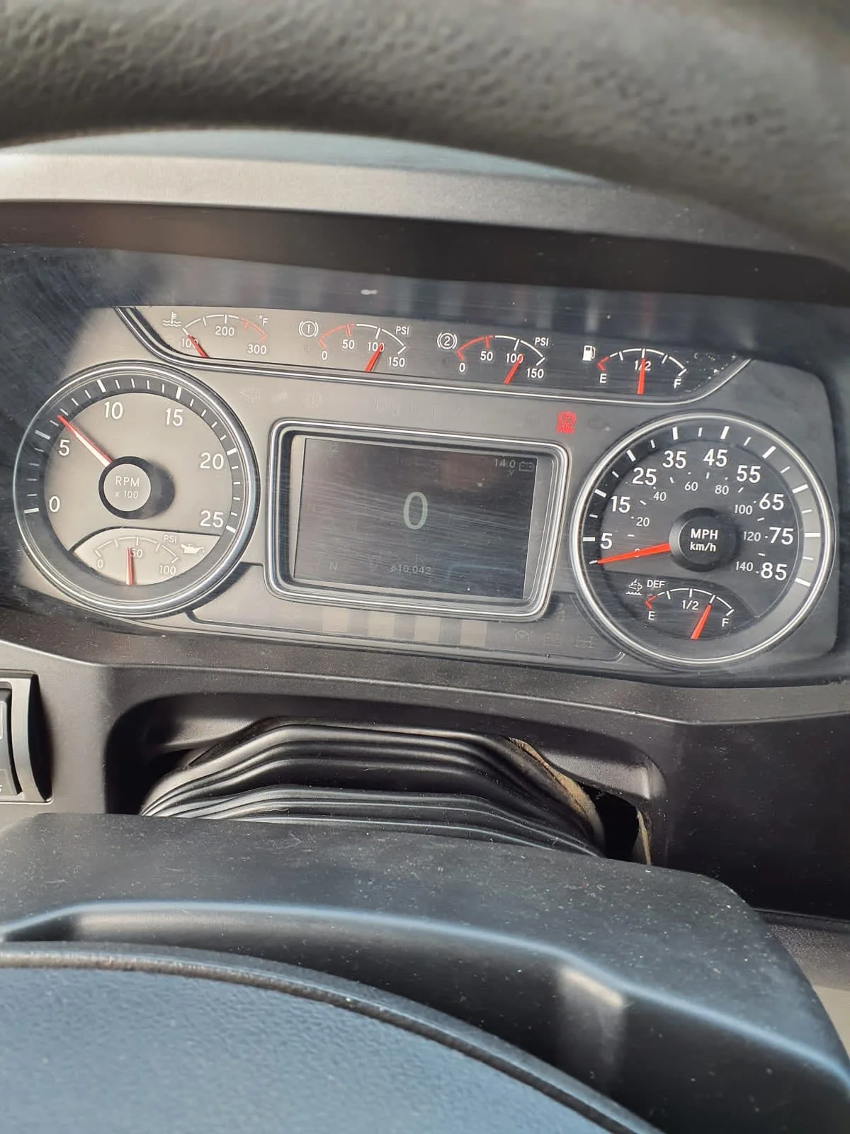 2020 International LT in Bolingbrook, IL — photo 10