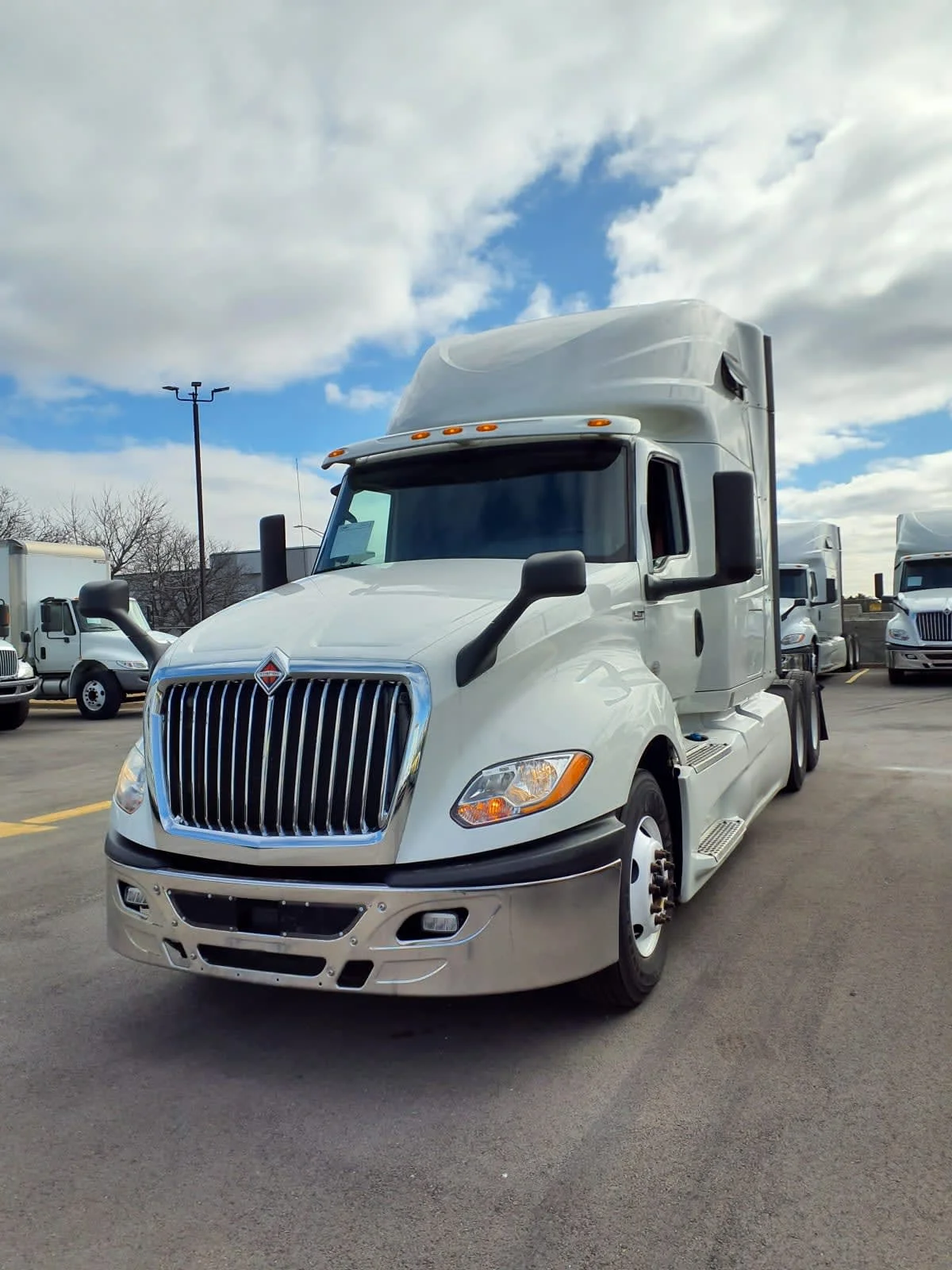 2020 International LT in Bolingbrook, IL