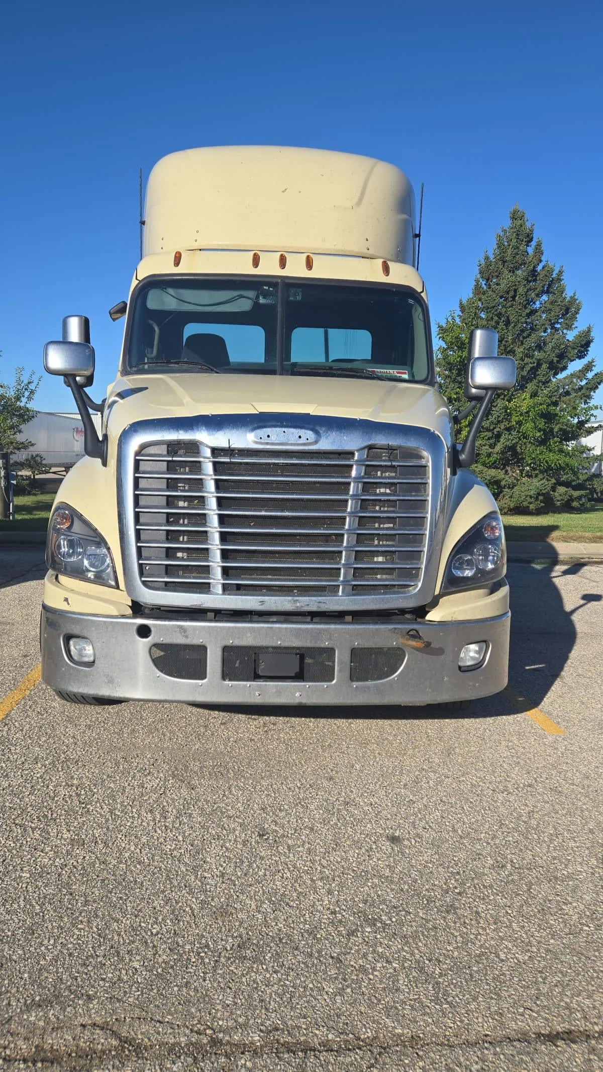 2019 Freightliner Cascadia in Altoona, IA — photo 2