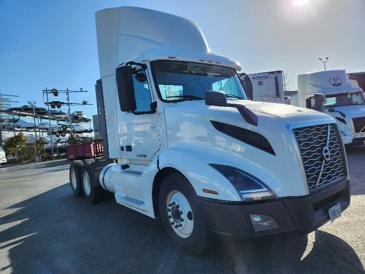 2019 Volvo VNL 300 in Kent, WA